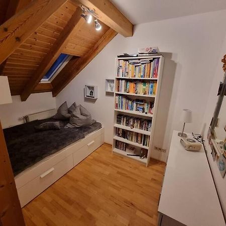 Gemuetliche Dachgeschosswohnung Erfurt Exterior photo